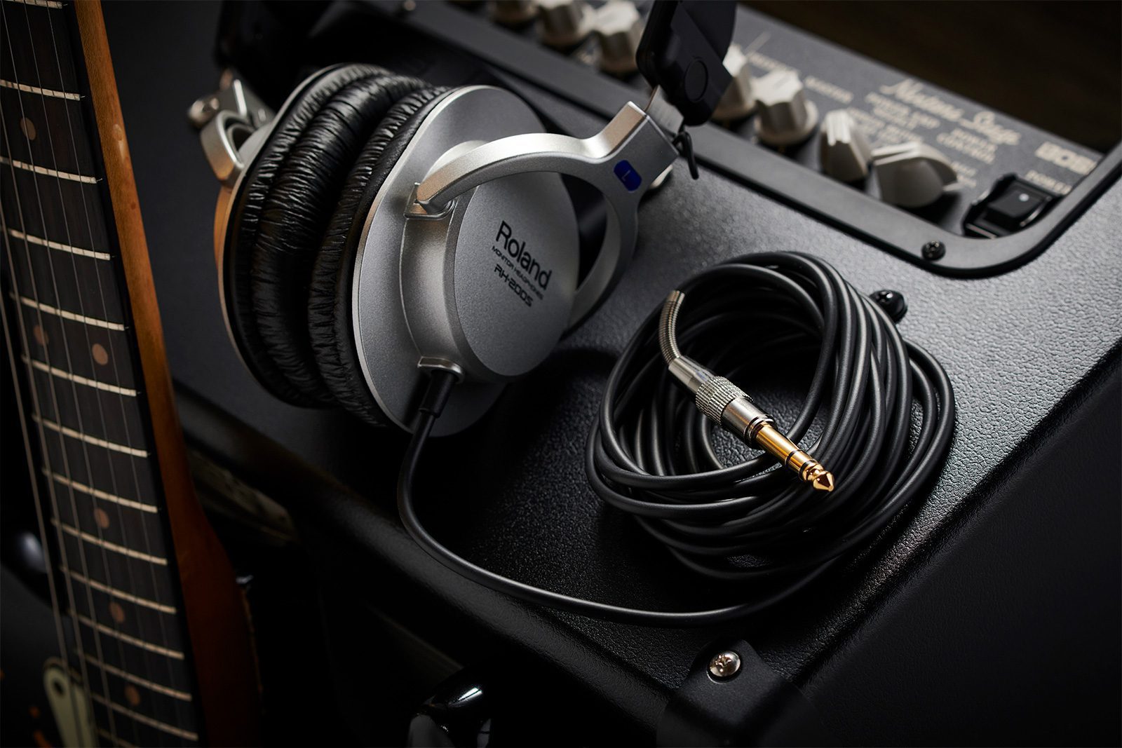 Roland RH-200S Monitor Headphones - Image 2