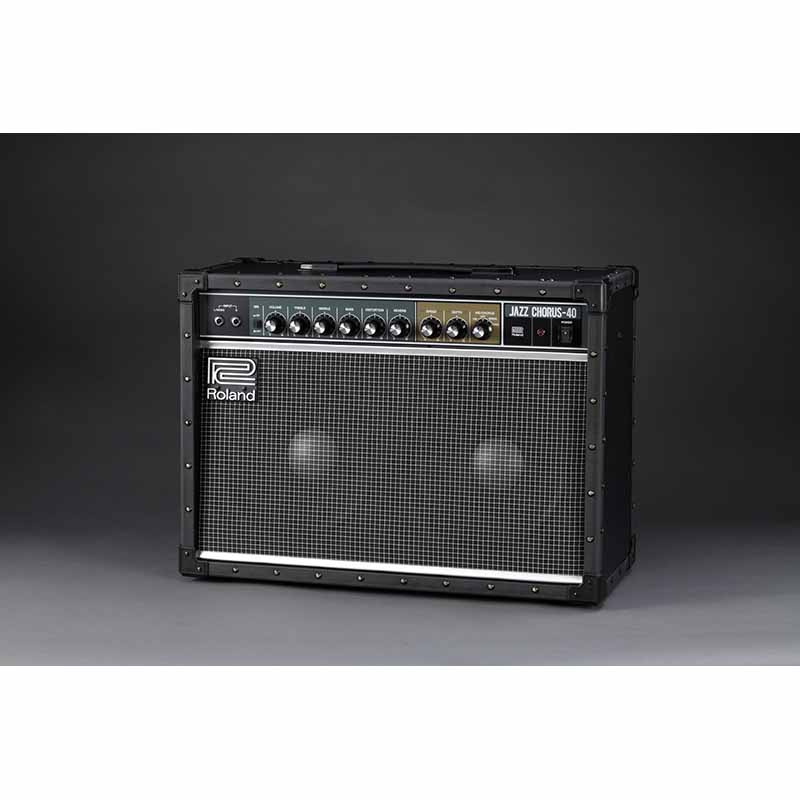 Roland JC-40 Jazz Chorus Guitar Amplifier - Image 3