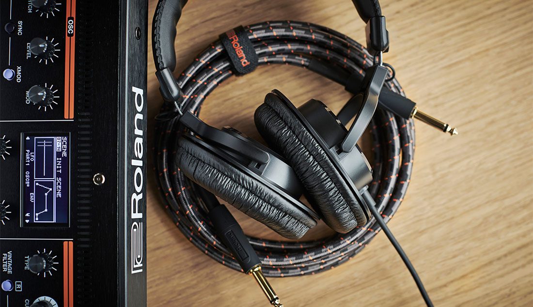 Roland RH-200 Monitor Headphones - Image 2