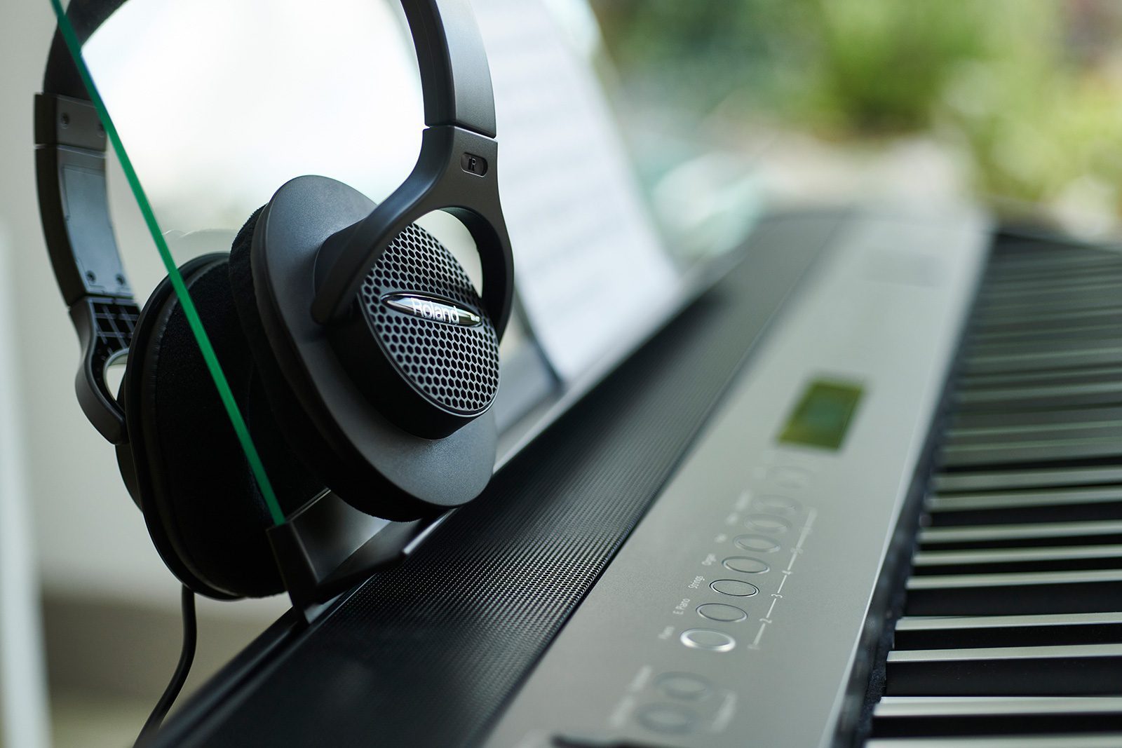 Roland RH-A7 Open Air Headphones - Image 4