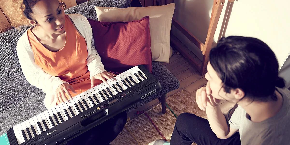 Casio CT-S200 Casiotone W/Stand - Image 3