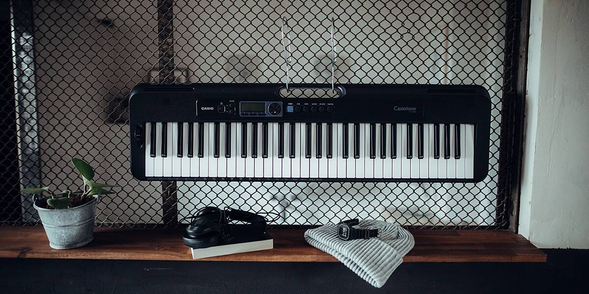 Casio CT-S300 Casiotone w/Stand - Image 2