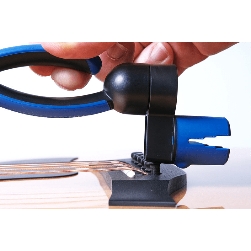Music Nomad MN223 - Grip ONE - All In One String Winder, Cutter + Puller - Image 3